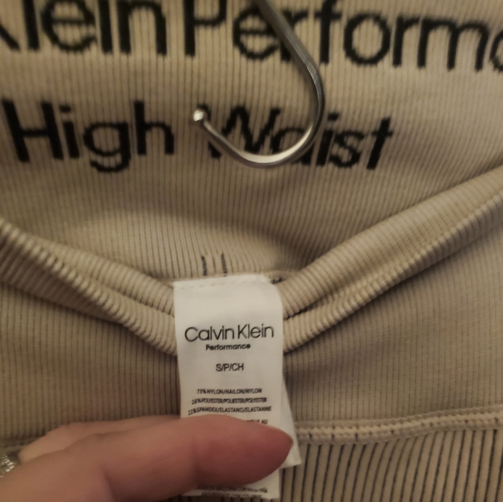 Calvin klein small - Picture 2 of 3
